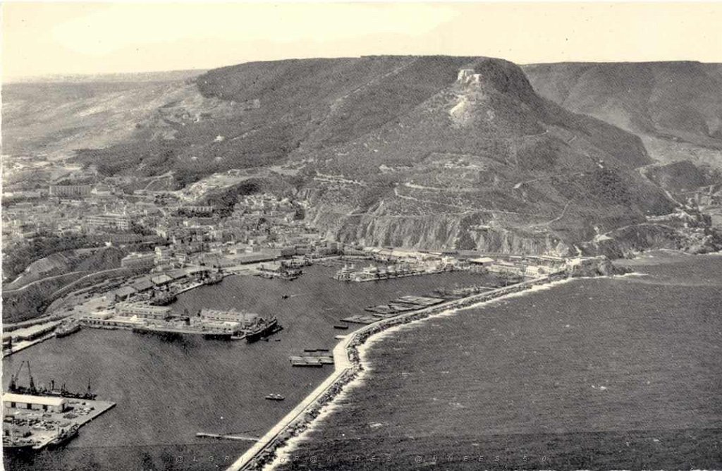 ORAN LE PORT VUE AERIENNE.jpg